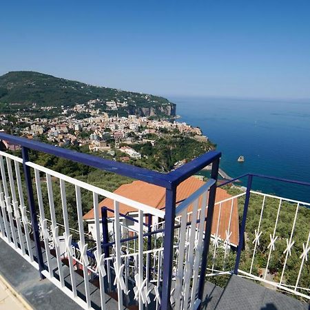 Mira Vico Apartments ヴィーコ・エクエンセ エクステリア 写真