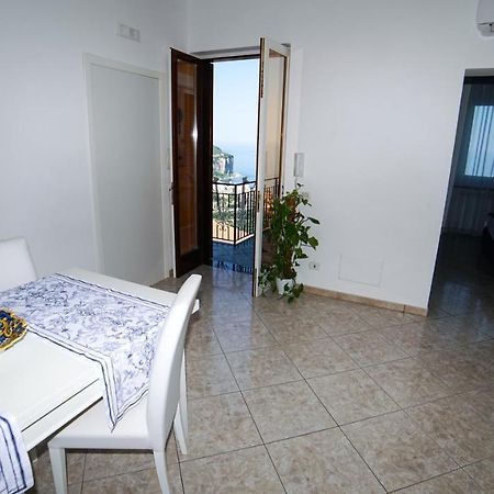 Mira Vico Apartments ヴィーコ・エクエンセ エクステリア 写真